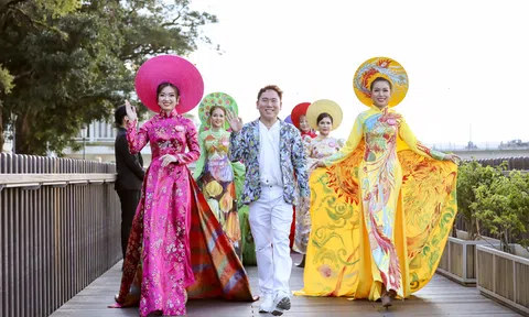 Dàn thí sinh Hoa hậu Doanh nhân Châu Á Việt Nam 2022 tôn vinh nét đẹp văn hóa trong phần thi trình diễn áo dài của NTK Tony Phạm